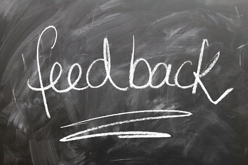 Board with the word 'feedback'